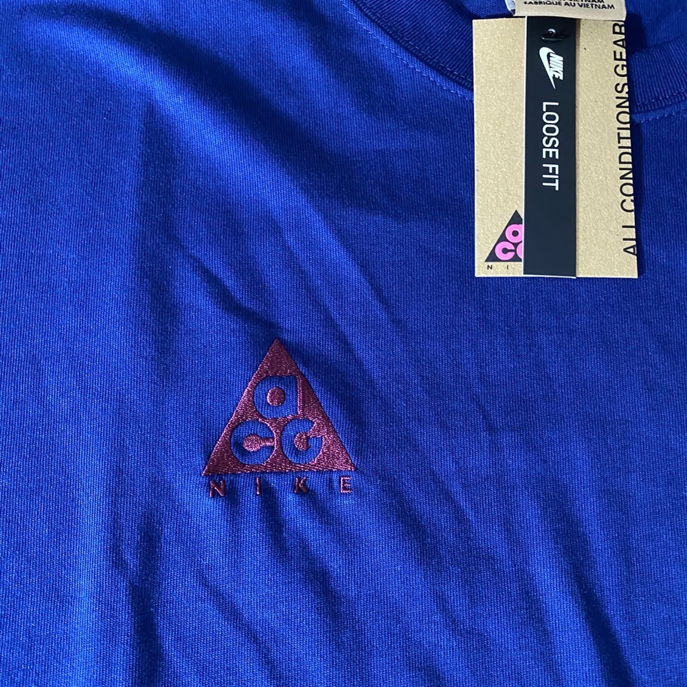 Nike ACG Embroidered Logo T Shirt BQ7342 492 - Picture 2 of 3